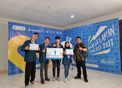 Dua TIM Perwakilan Mahasiswa Polindra Raih Juara 1 Kategori Hackathon dan Best Spirit Cipta Inovasi di ajang KMIPN-IV Politeknik Negeri Batam